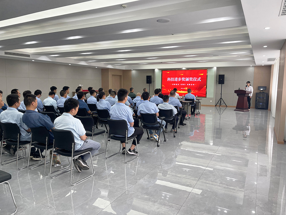 集思廣益、群策群力（lì）——-(1)