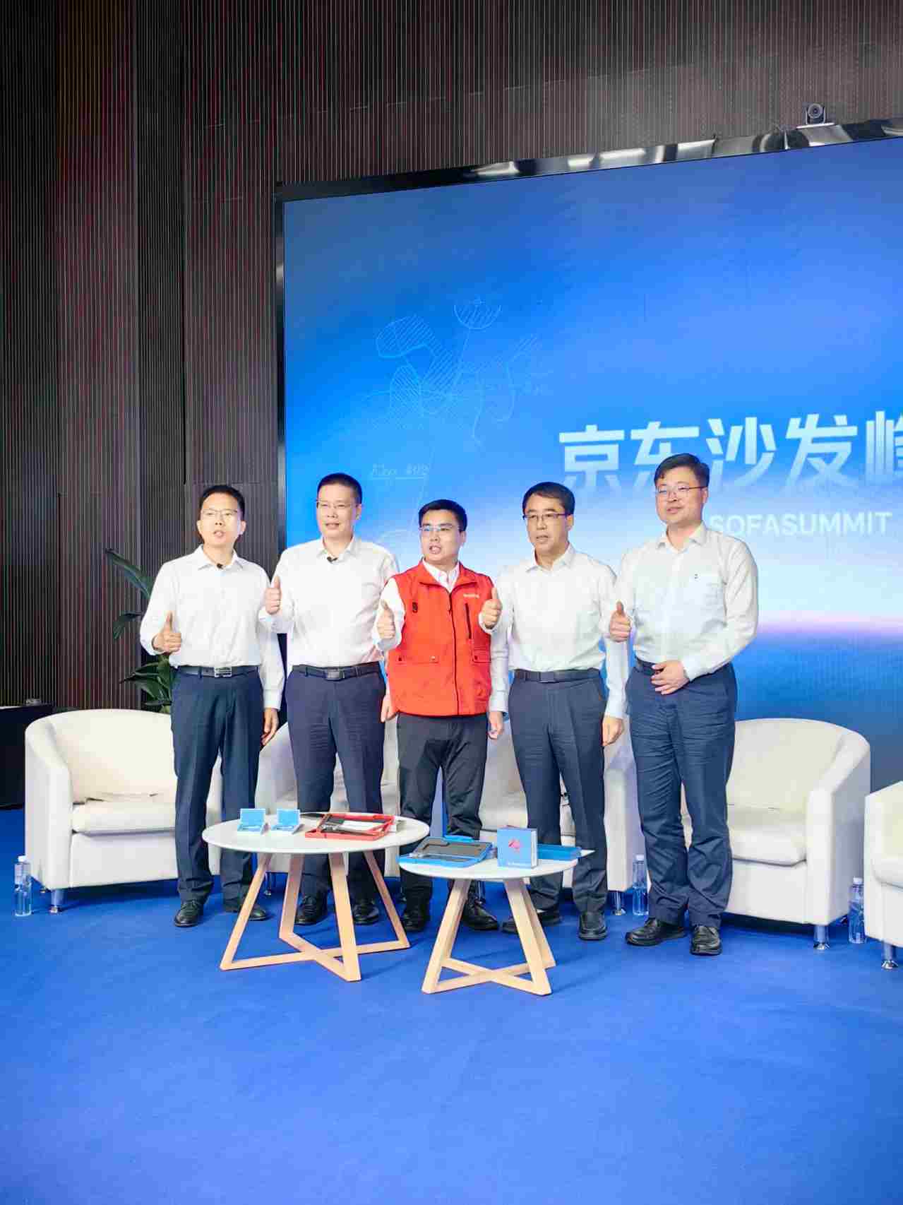 dc16a862-00dc-41e7-b99b-2dbab37ce24d dc16a862-00dc-41e7-b99b-2dbab37ce24d