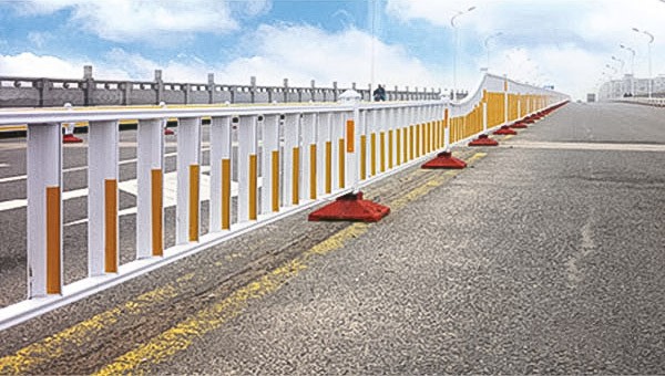 公路護欄
