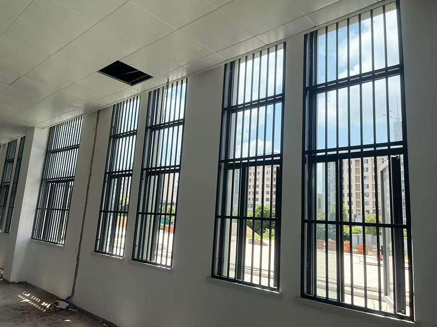 防盜窗（chuāng）花