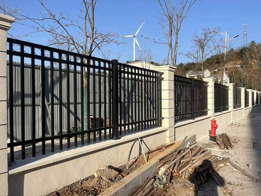 圍牆欄杆（gǎn）